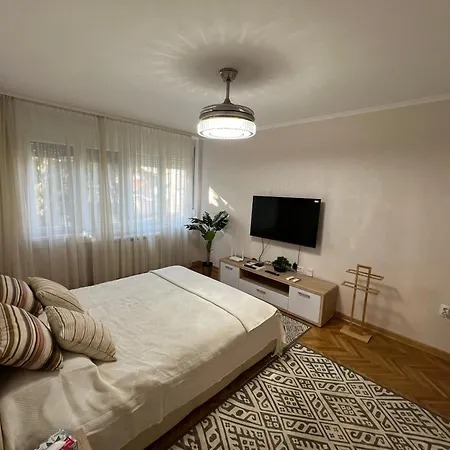 One Bedroom In A Quiet Neighborhood * Belgrade