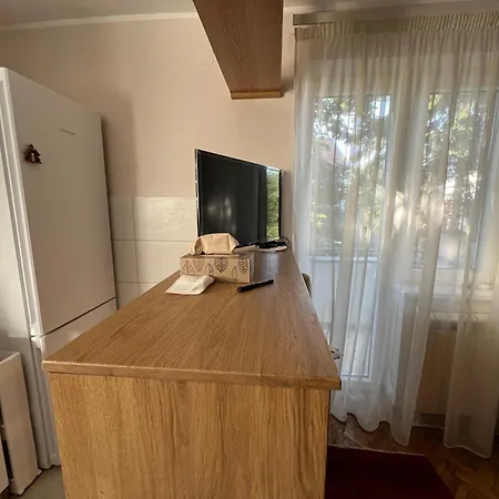 One Bedroom In A Quiet Neighborhood *