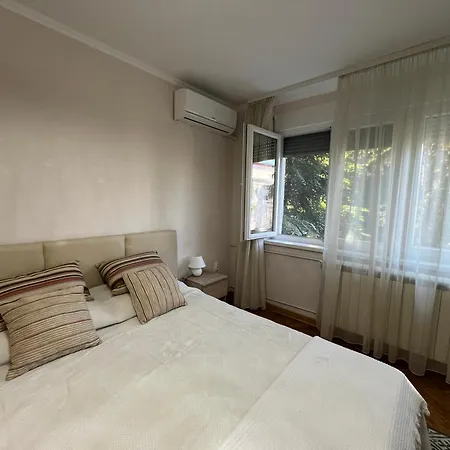 Apartment One Bedroom In A Quiet Neighborhood